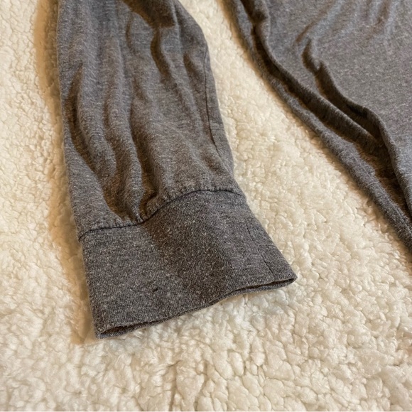 Mens Medium Brixton Grey Long sleeve. Excellent condition - Picture 3 of 7